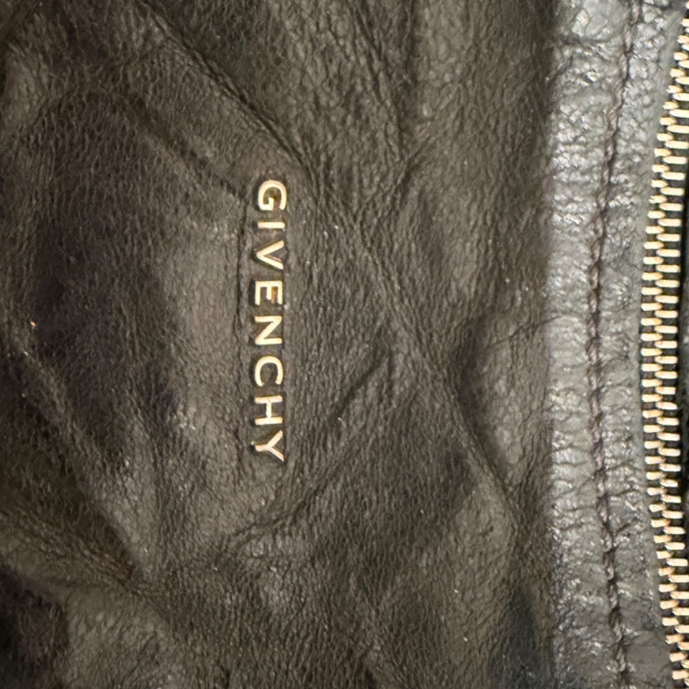 Givenchy Mini Pandora Bag Black Sheepskin Crossbody Iconic Zip Bag - Picture 4 of 8